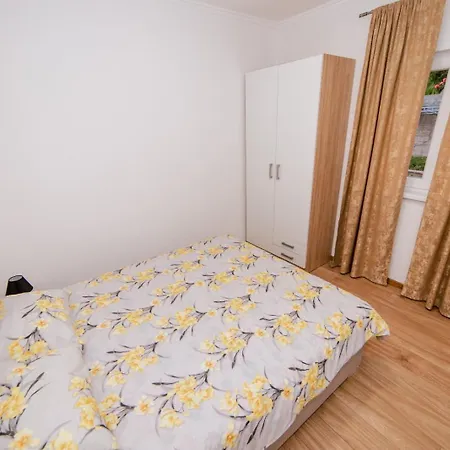 Kosta 2 Apartment