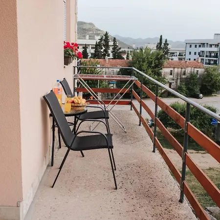 דירה Kosta 2 טרביניה